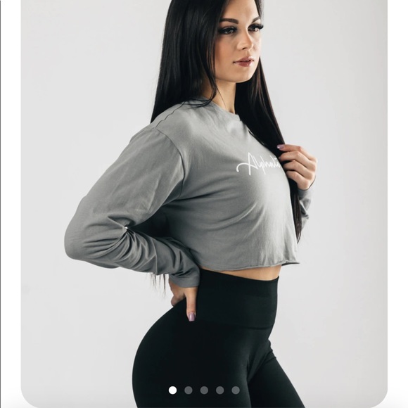 Alphalete Signature Long Sleeve - Picture 2 of 5